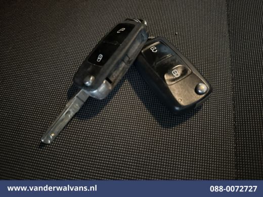 Volkswagen Transporter 2.0 TDI 150pk L2H1 Glasresteel Euro6 Airco | Imperiaal | 2500kg Trekhaak Bijrijdersbank, Sidebars... ActivLease financial lease