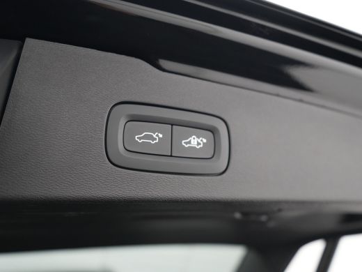 Volvo  V60 2.0 T6 Plug-in hybrid AWD Ultra Dark | Head-Up | Harman Kardon | Panoramadak | Leder | Privacy Gl... ActivLease financial lease