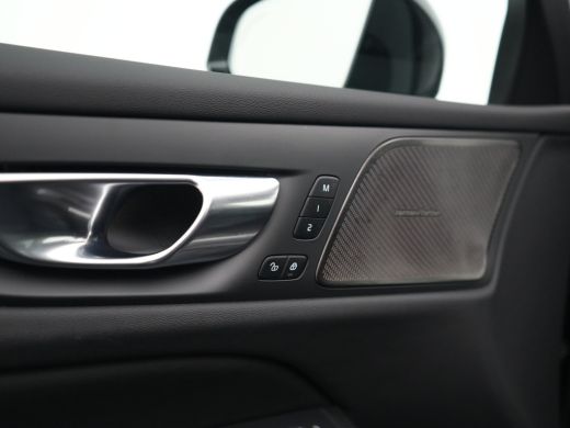 Volvo  V60 2.0 T6 Plug-in hybrid AWD Ultra Dark | Head-Up | Harman Kardon | Panoramadak | Leder | Privacy Gl... ActivLease financial lease