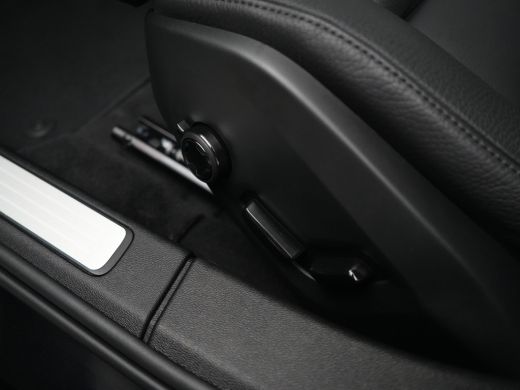 Volvo  V60 2.0 T6 Plug-in hybrid AWD Ultra Dark | Head-Up | Harman Kardon | Panoramadak | Leder | Privacy Gl... ActivLease financial lease