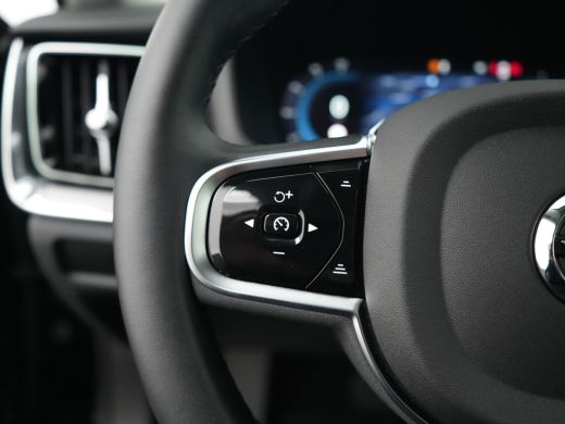 Volvo  V60 2.0 T6 Plug-in hybrid AWD Ultra Dark | Head-Up | Harman Kardon | Panoramadak | Leder | Privacy Gl... ActivLease financial lease