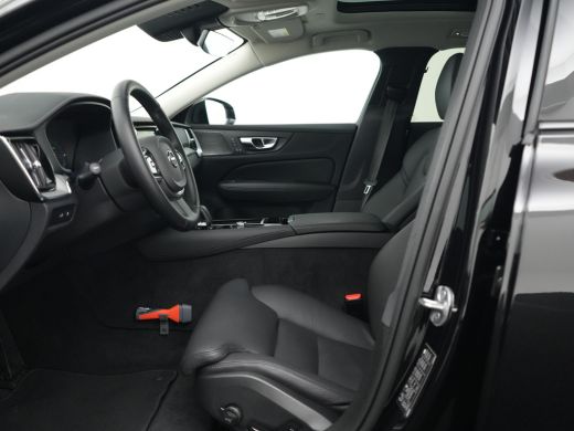 Volvo  V60 2.0 T6 Plug-in hybrid AWD Ultra Dark | Head-Up | Harman Kardon | Panoramadak | Leder | Privacy Gl... ActivLease financial lease