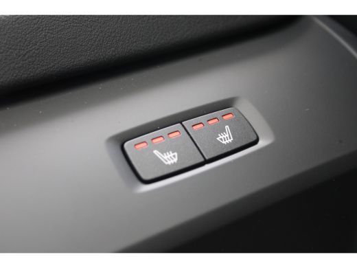 Volvo  V60 B3 Plus Bright | 18" | Panoramadak | Leder | Camera | Elektr. verst. stoelen | Keyless | Adaptiev... ActivLease financial lease
