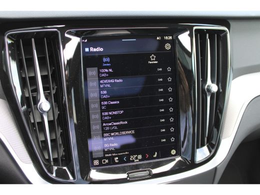 Volvo  V60 B3 Plus Bright | 18" | Panoramadak | Leder | Camera | Elektr. verst. stoelen | Keyless | Adaptiev... ActivLease financial lease