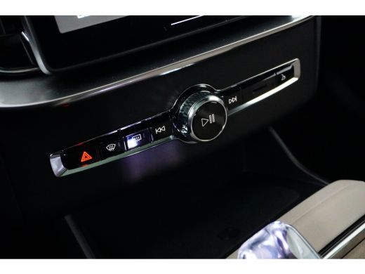 Volvo  XC90 2.0 T8 Plug-in hybrid AWD Ultra Dark | Nieuwe auto | 8 km | Luchtvering | Bowers & Wilkins | 360°... ActivLease financial lease