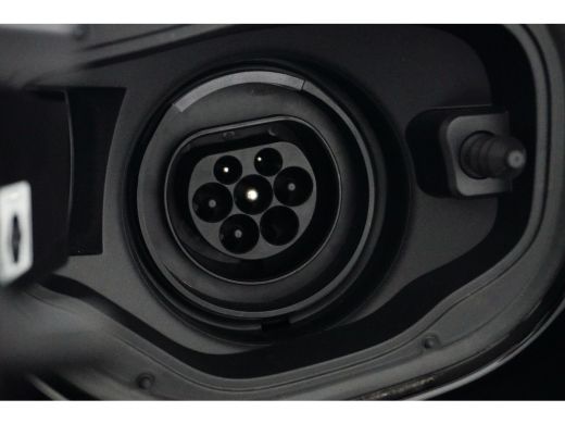 Volvo  XC90 2.0 T8 Plug-in hybrid AWD Ultra Dark | Nieuwe auto | 8 km | Luchtvering | Bowers & Wilkins | 360°... ActivLease financial lease