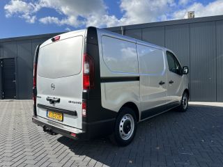 Opel Vivaro 1.6 CDTI 126 PK / L1H1 / 1e EIG. / ** ZEER NETJES ONDERHOUDEN** / TREKHAAK / CAMERA / NAVI / AIRC...