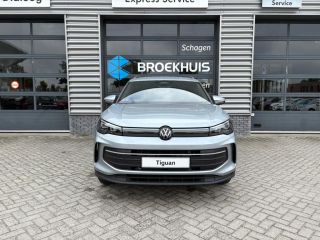 Volkswagen Tiguan 1.5 eHybrid Life Edition | Inclusief €2000,- inruilvoordeel | Trekhaak | A-uitrijcamera | Style e...