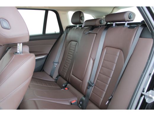 BMW 3 Serie Touring 320e | Facelift | 18 inch | Carplay | ActivLease financial lease