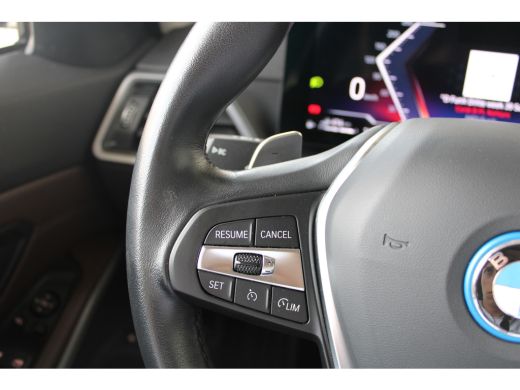 BMW 3 Serie Touring 320e | Facelift | 18 inch | Carplay | ActivLease financial lease