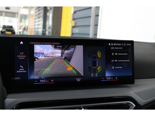 BMW 3 Serie Touring 320e | Facelift | 18 inch | Carplay | ActivLease financial lease