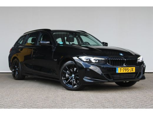 BMW 3 Serie Touring 320e | Facelift | 18 inch | Carplay | ActivLease financial lease