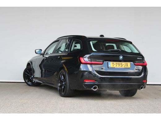 BMW 3 Serie Touring 320e | Facelift | 18 inch | Carplay | ActivLease financial lease