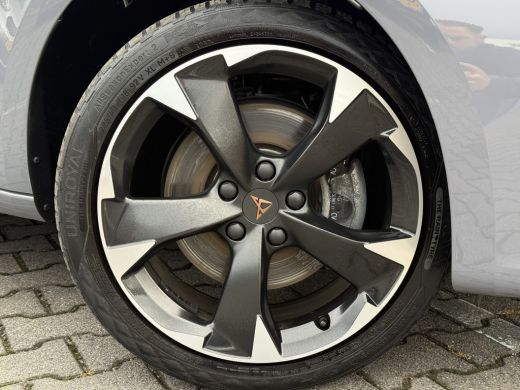 CUPRA Leon Sportstourer 1.4 e-Hybrid Business | CarPlay | Cruise | LED | DAB+ | Keyless | Sfeerverlichting | 18 inch ActivLease financial lease