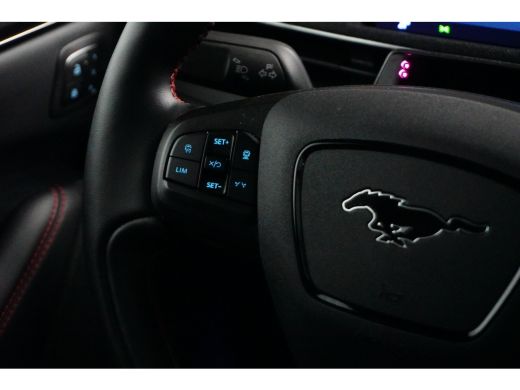 Ford Mustang Mach-E Mach-E Extended AWD 98 kWh | PREMIUM | Pano-dak | B&O Audio | Memory stoel | 360 Camera | Technol... ActivLease financial lease