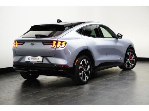 Ford Mustang Mach-E Mach-E Extended AWD 98 kWh | PREMIUM | Pano-dak | B&O Audio | Memory stoel | 360 Camera | Technol... ActivLease financial lease