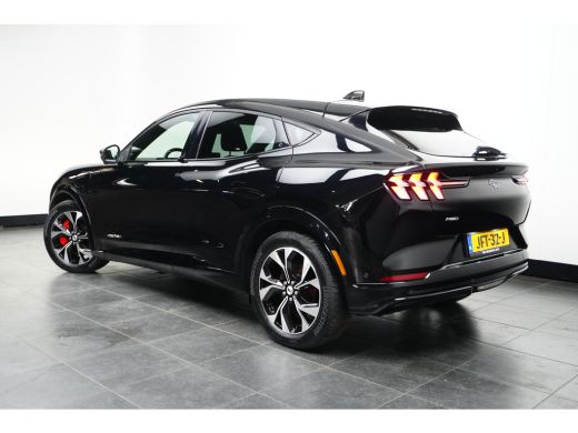 Ford Mustang Mach-E Mach-E Extended AWD 98 kWh | Pano-dak | B&O Audio | Memory stoel | 360 Camera | Technology pack+ ... ActivLease financial lease