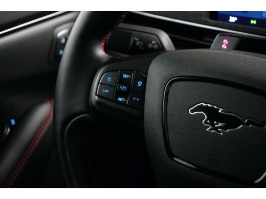 Ford Mustang Mach-E Mach-E Extended AWD 98 kWh | Pano-dak | B&O Audio | Memory stoel | 360 Camera | Technology pack+ ... ActivLease financial lease