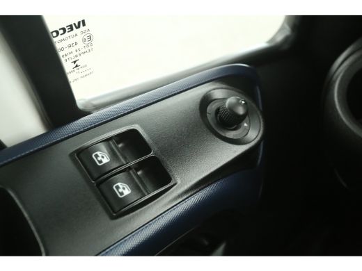 Iveco Daily 35 S14 2.3D L2H2 | Automaat | 3500KG Trekgew. | Trekh. | Airco | Cruise | 3-Zits ActivLease financial lease