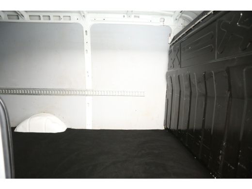 Iveco Daily 35 S14 2.3D L2H2 | Automaat | 3500KG Trekgew. | Trekh. | Airco | Cruise | 3-Zits ActivLease financial lease