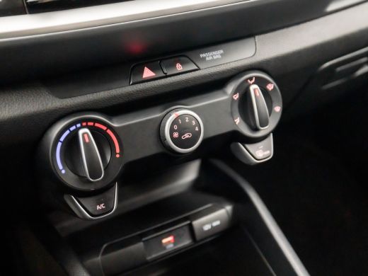 Kia Stonic 1.0 T-GDi MHEV ComfortLine (APPLE CARPLAY, GROOT NAVI, ADAPTIVE CRUISE, TREKHAAK, PARKEERSENSOREN... ActivLease financial lease