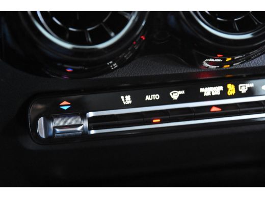 Mercedes-Benz GLB 200 *1ste Eigenaar*Leer*Navigatie*Stoelverwarming* ActivLease financial lease