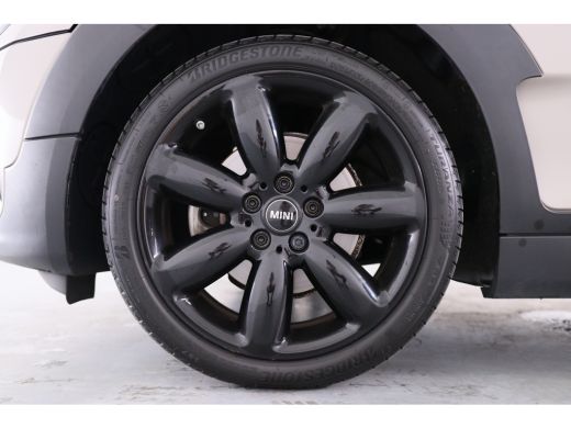 Mini Clubman 1.5 Cooper Classic | Automaat | Dealer Onderhouden | Panoramadak | Navigatie | Keyless | Stoelver... ActivLease financial lease