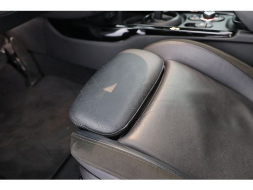 Mini Clubman 1.5 Cooper Classic | Automaat | Dealer Onderhouden | Panoramadak | Navigatie | Keyless | Stoelver... ActivLease financial lease