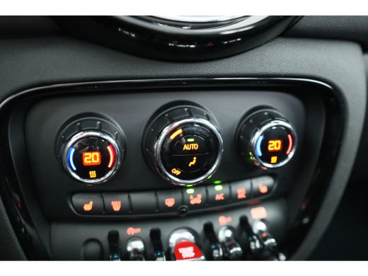 Mini Clubman 1.5 Cooper Classic | Automaat | Dealer Onderhouden | Panoramadak | Navigatie | Keyless | Stoelver... ActivLease financial lease