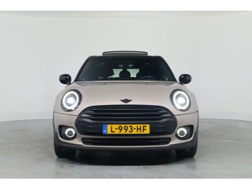 Mini Clubman 1.5 Cooper Classic | Automaat | Dealer Onderhouden | Panoramadak | Navigatie | Keyless | Stoelver... ActivLease financial lease