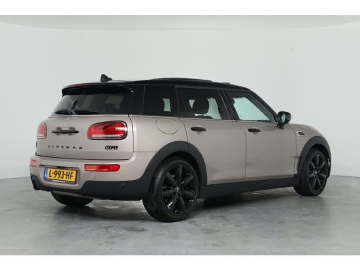 Mini Clubman 1.5 Cooper Classic | Automaat | Dealer Onderhouden | Panoramadak | Navigatie | Keyless | Stoelver... ActivLease financial lease