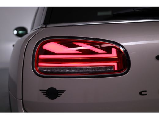 Mini Clubman 1.5 Cooper Classic | Automaat | Dealer Onderhouden | Panoramadak | Navigatie | Keyless | Stoelver... ActivLease financial lease