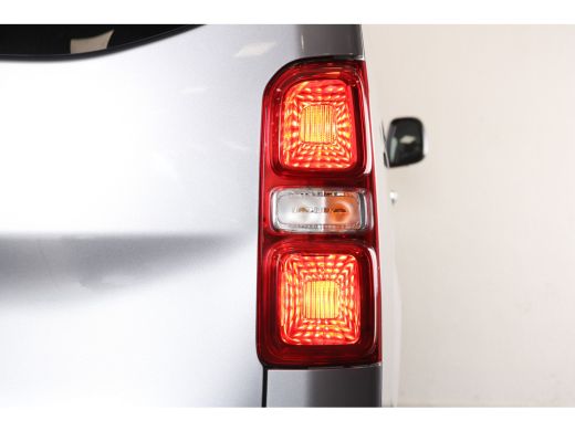 Opel Vivaro-e L3 75 kWh 136PK | Navi | Clima | Adaptive Cruise | Stuurverwarming | Schuifdeur L+R | Camera | Pa... ActivLease financial lease
