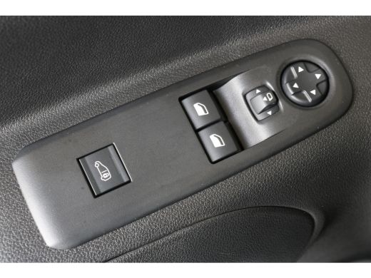 Peugeot Partner 50kWh 136PK L1 | 3-zits | Navi | Airco | Cruise | Dodehoeksensoren | Parkeersensoren V+A | ActivLease financial lease