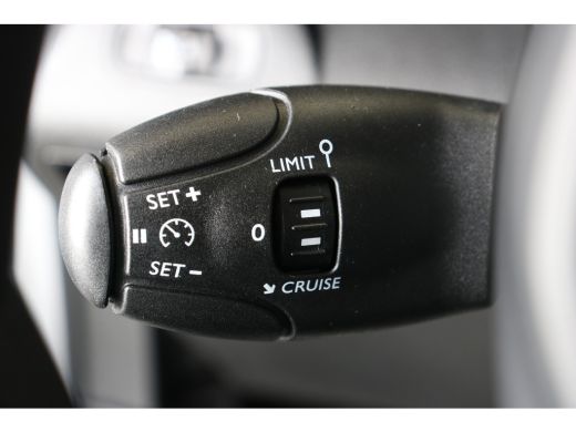 Peugeot Partner 50kWh 136PK L1 | 3-zits | Navi | Airco | Cruise | Dodehoeksensoren | Parkeersensoren V+A | ActivLease financial lease