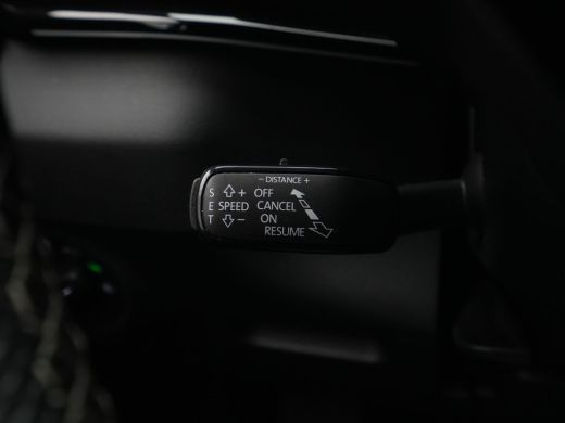 Skoda Karoq 1.5 TSI ACT 150pk DSG Sportline Business Navigatie CantonSound Stoelverwarming Camera Carplay Sid... ActivLease financial lease