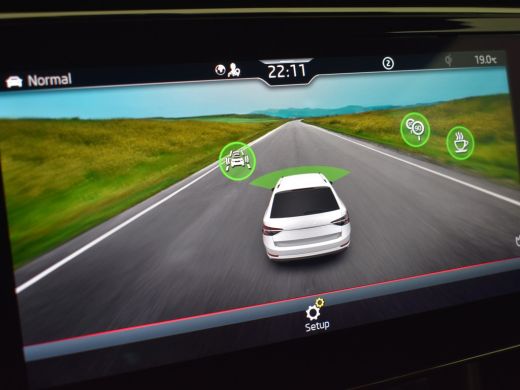 Skoda Superb Combi 1.4 TSI iV Sportline Business 218pk DSG/AUTO | Canton audiosysteem | Elektrische stoelen me... ActivLease financial lease