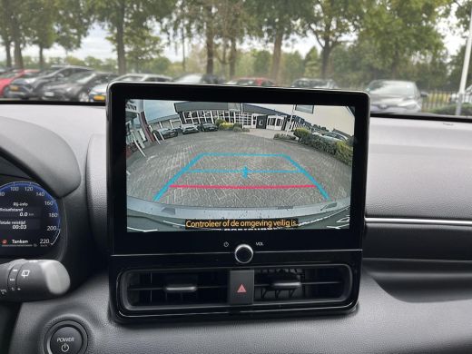 Toyota Yaris 1.5 Hybrid 130 Executive | Ash Grey Metallic | Direct uit voorraad leverbaar ActivLease financial lease