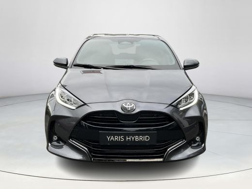 Toyota Yaris 1.5 Hybrid 130 Executive | Ash Grey Metallic | Direct uit voorraad leverbaar ActivLease financial lease
