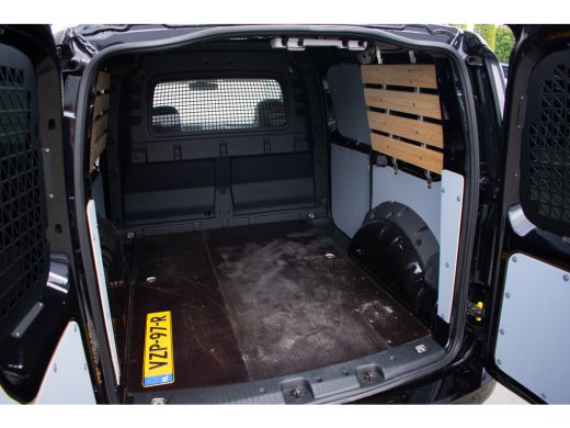 Volkswagen Caddy 2.0 TDI Style -Led-Trekhaak-Leer-19"-Navi-Carplay- ActivLease financial lease