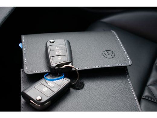 Volkswagen Caddy 2.0 TDI Style -Led-Trekhaak-Leer-19"-Navi-Carplay- ActivLease financial lease