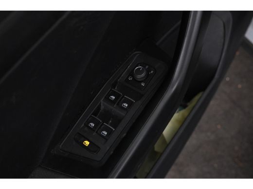 Volkswagen T-Roc 1.5 TSI Sport Automaat, Apple carplay, Panorama ActivLease financial lease