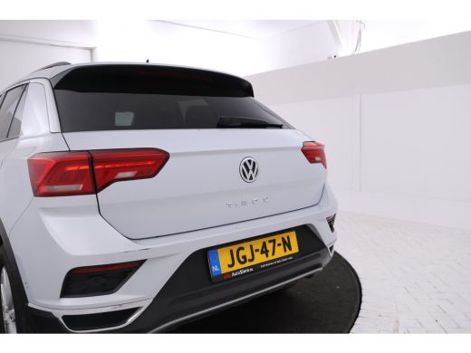 Volkswagen T-Roc 1.5 TSI Sport Automaat, Apple carplay, Panorama ActivLease financial lease