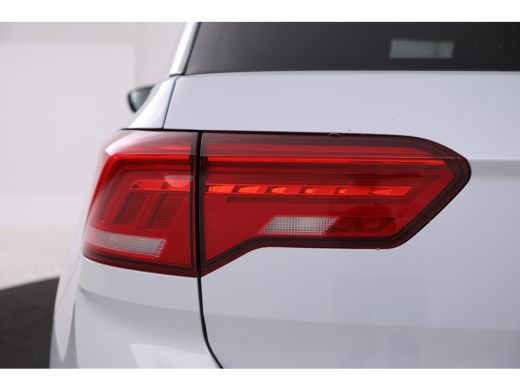 Volkswagen T-Roc 1.5 TSI Sport Automaat, Apple carplay, Panorama ActivLease financial lease