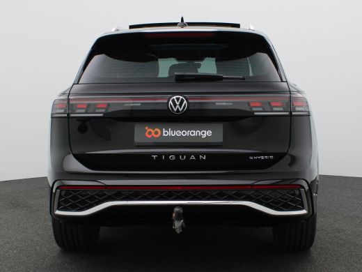 Volkswagen Tiguan 1.5 eHybrid R-Line Edition 272PK DSG Trekhaak, Pano-Schuifdak, Lederen Bekleding, 360gr. Camera, ... ActivLease financial lease