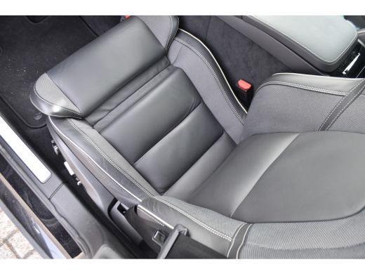 Volvo  V60 T6 AWD Plus Dark | Panoramadak | Trekhaak | 360cam | ActivLease financial lease
