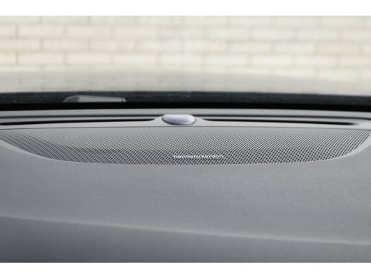 Volvo  V60 T6 AWD Plus Dark | Panoramadak | Trekhaak | 360cam | ActivLease financial lease