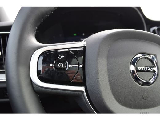 Volvo  V60 T6 AWD Plus Dark | Panoramadak | Trekhaak | 360cam | ActivLease financial lease