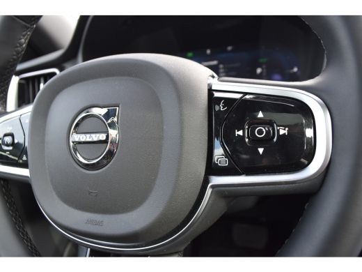Volvo  V60 T6 AWD Plus Dark | Panoramadak | Trekhaak | 360cam | ActivLease financial lease