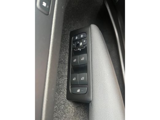Volvo  XC40 1.5 T5 Recharge Inscription | Trekhaak | 360 graden camera | Navigatie | Elektrische bestuurderst... ActivLease financial lease